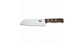 6.8520.17G Кухонный нож Victorinox Santoku, 17 см рифленое, дерево