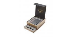 Подарочный набор Parker 1978407: 1931527 Ручка перьевая Parker Essential Sonnet Laque Black GT. Линия письма – тонкая, перо 18К, блокнот 10,5*14,5см, листы в линейку и органайзер 13*16см