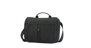 31173401  Сумка наплечная VICTORINOX Advenuter Traveler горизонтальная, чёрная, нейлон 800D, 27x8x22 см, 4 л